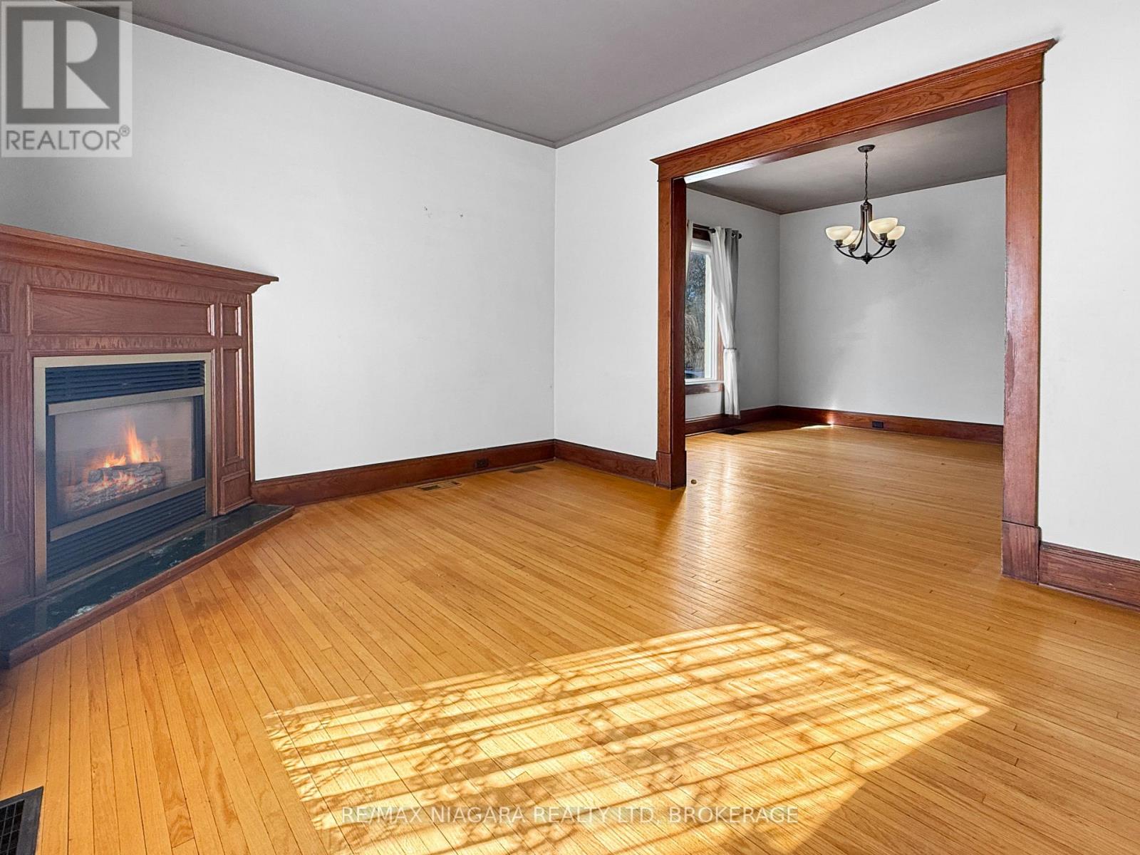 18 Emerick Avenue, Fort Erie, Ontario  L2A 2W3 - Photo 11 - X12816180