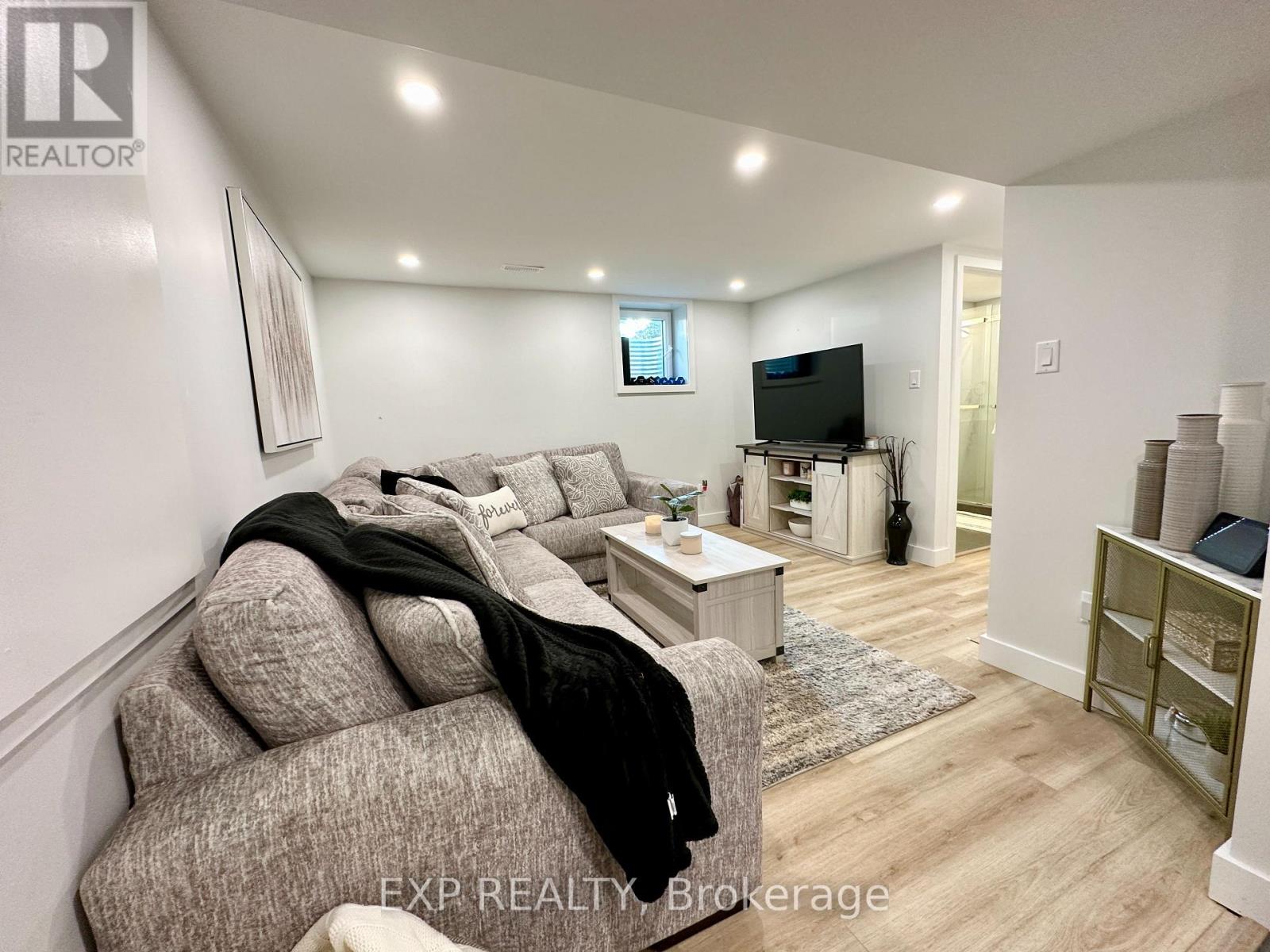 44 Sherry Lane, Ottawa, Ontario  K2G 3L8 - Photo 22 - X12771628