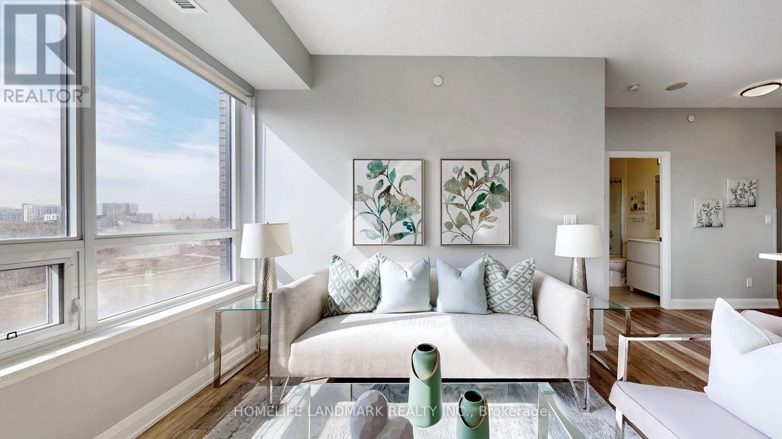 712 - 15 Water Walk Drive, Markham, Ontario L6G 0G2 - Photo 5 - N12918532