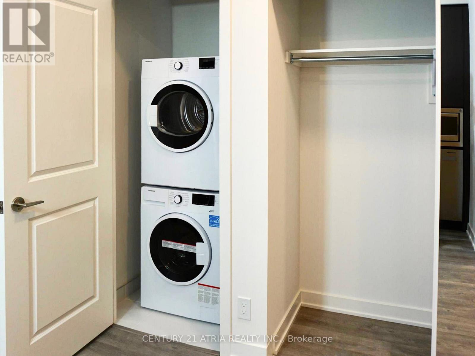 619a - 30 Upper Mall Way, Vaughan, Ontario  L4J 0L7 - Photo 7 - N12918556