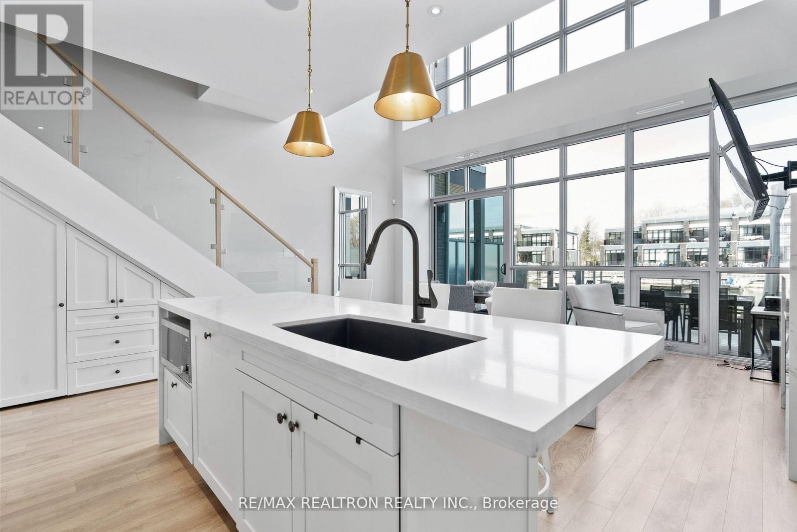 3717 Mangusta Court, Innisfil, Ontario  L9S 0L5 - Photo 6 - N12918570