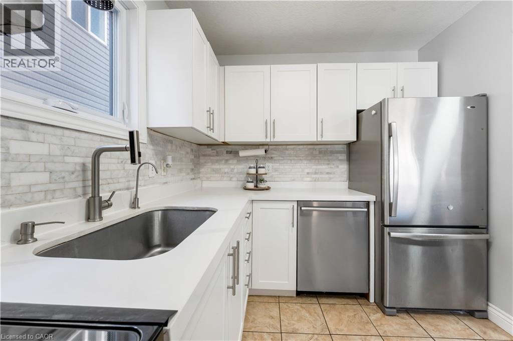 160 Prosperity Drive, Kitchener, Ontario  N2E 4E5 - Photo 7 - 40806401