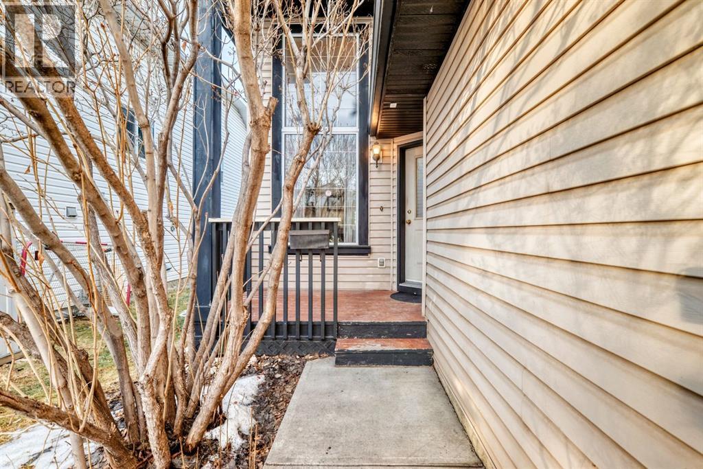 3708 Douglas Ridge Way Se, Calgary, Alberta  T2Z 3B6 - Photo 40 - A2277381