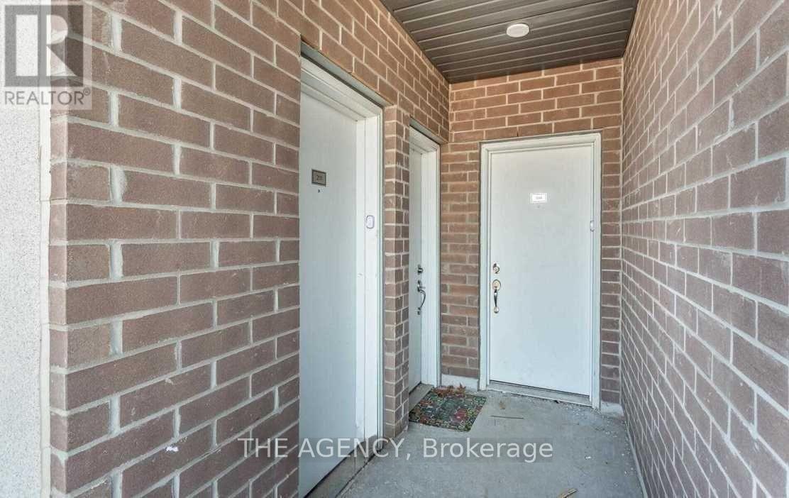 310 - 3058 Sixth Line, Oakville, Ontario  L6H 6C5 - Photo 2 - W12807898