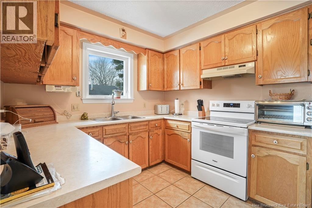 34 Huron Avenue, Fredericton, New Brunswick  E3A 1J7 - Photo 12 - NB134752