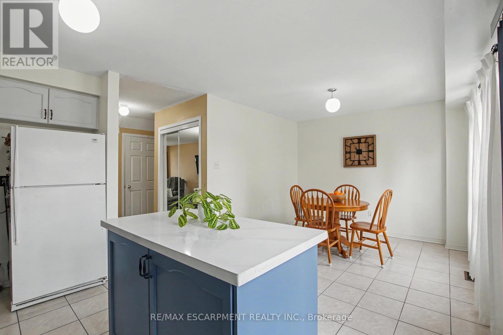 236 Fitzgerald Crescent, Milton, Ontario  L9T 5Y4 - Photo 13 - W12918544