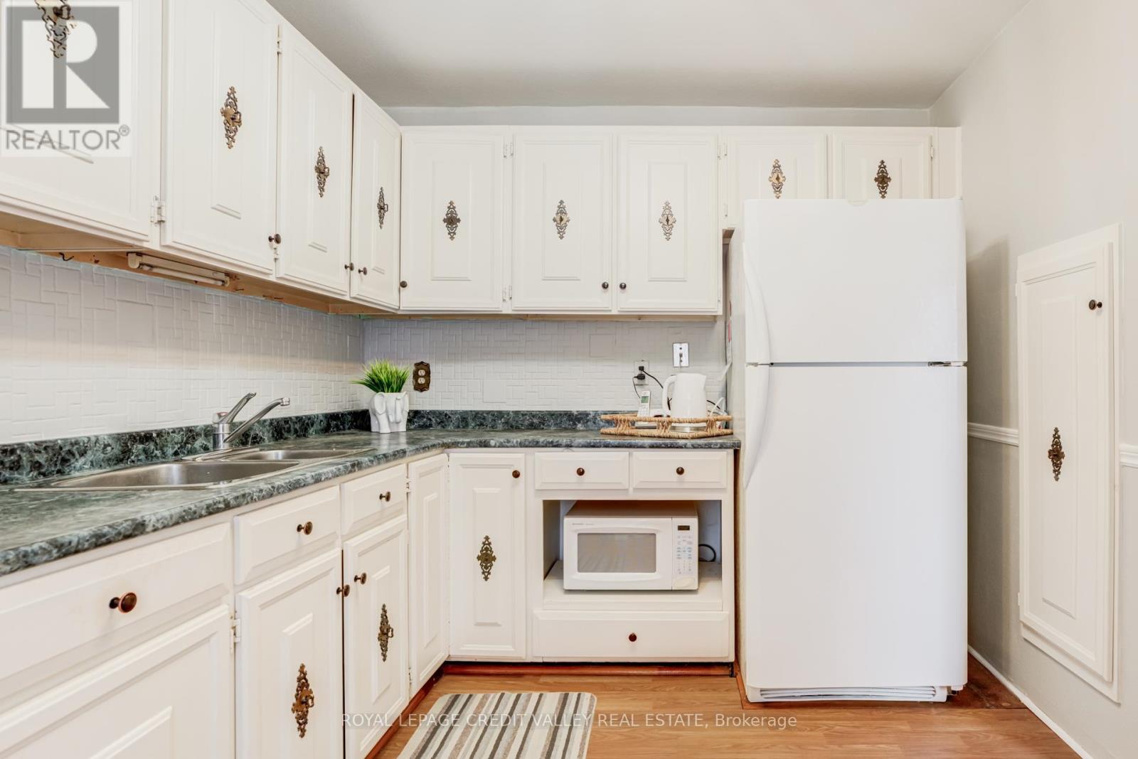 97 Kingham Road, Halton Hills, Ontario  L7J 1S3 - Photo 11 - W12918560