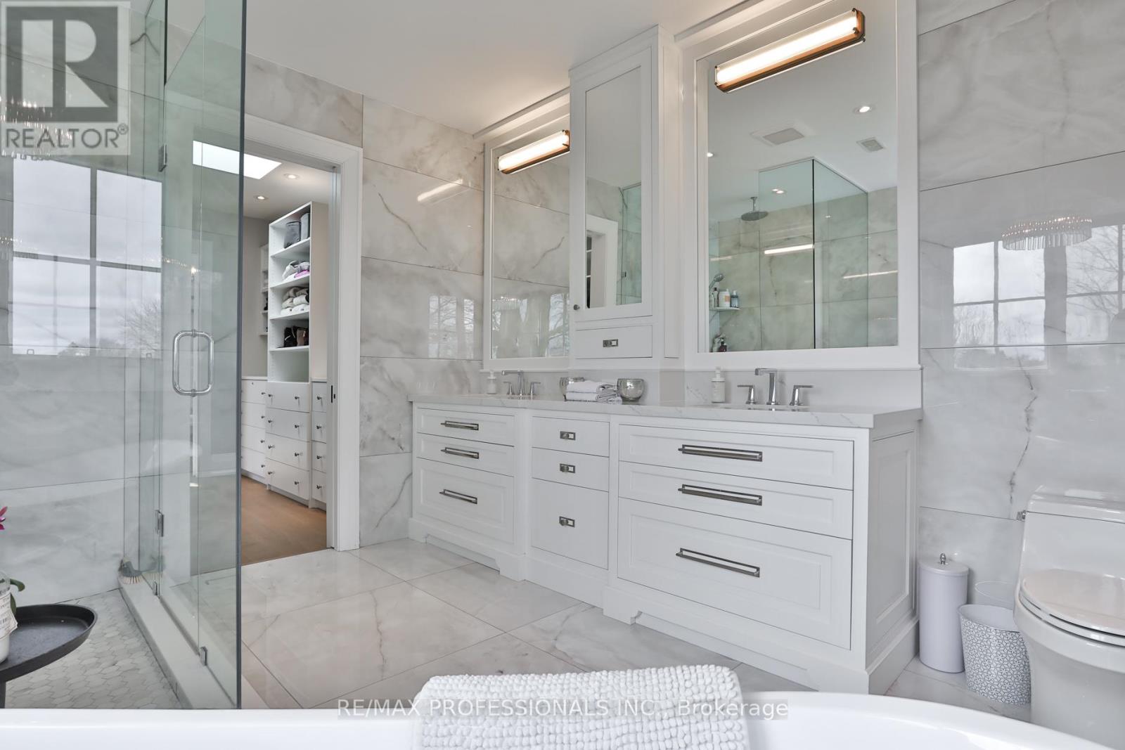 51 Saybrook Avenue, Toronto, Ontario  M8Z 2V6 - Photo 28 - W12918564