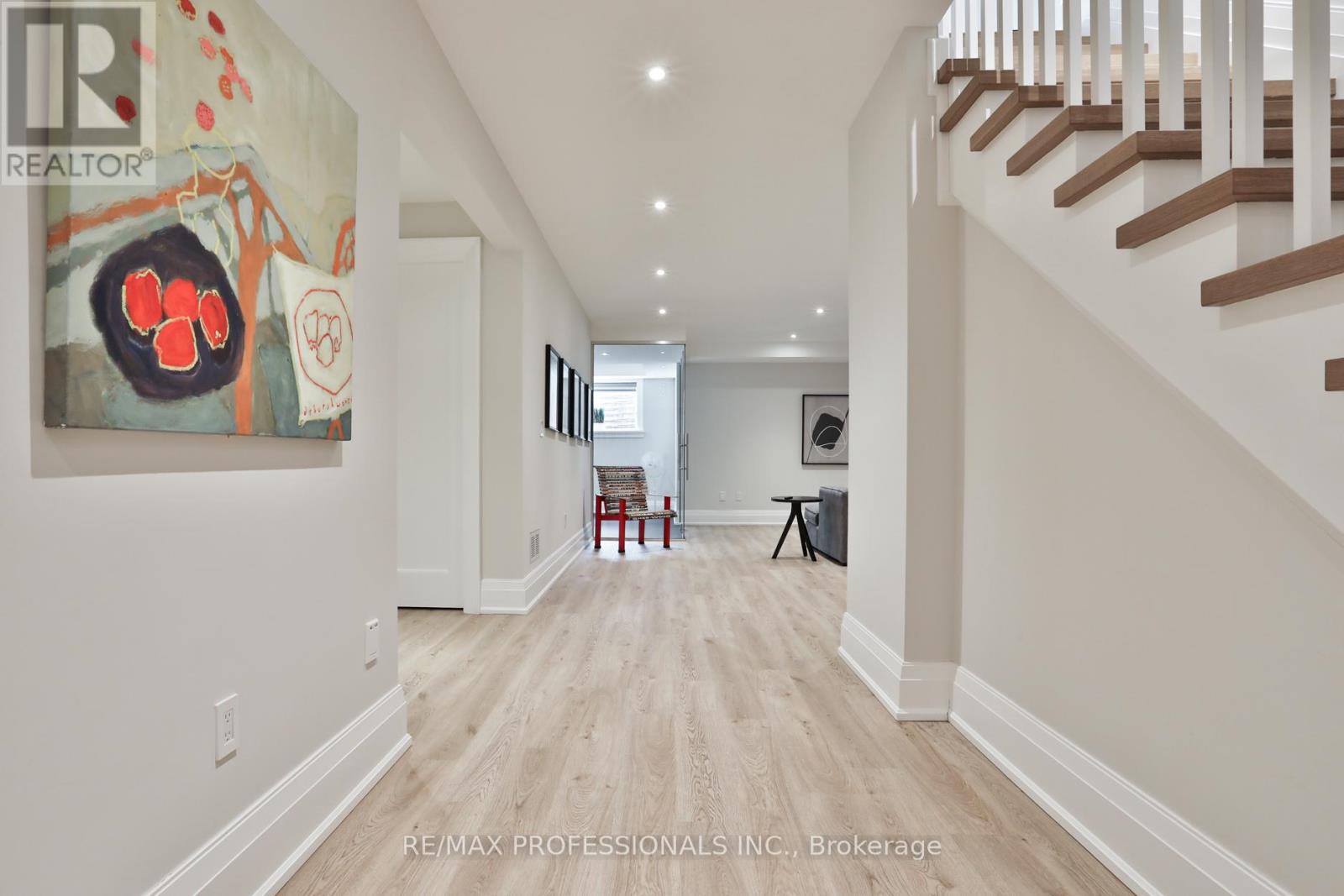 51 Saybrook Avenue, Toronto, Ontario  M8Z 2V6 - Photo 40 - W12918564