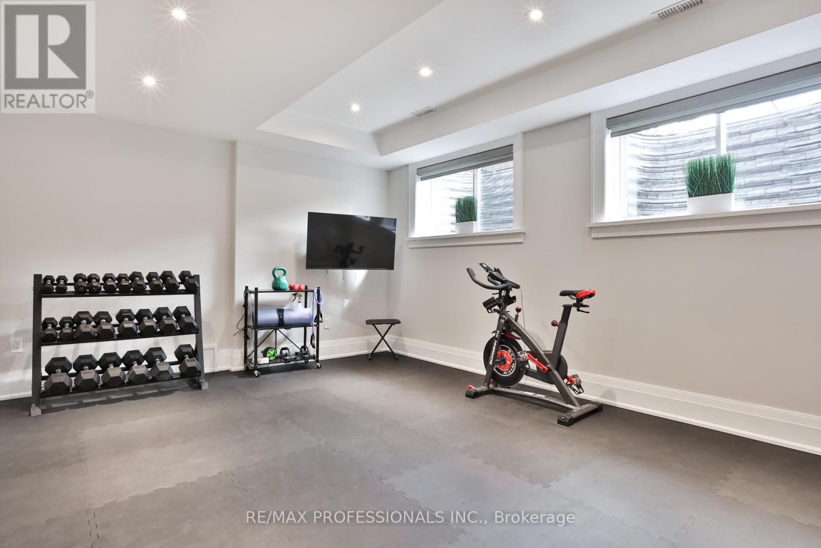 51 Saybrook Avenue, Toronto, Ontario  M8Z 2V6 - Photo 44 - W12918564