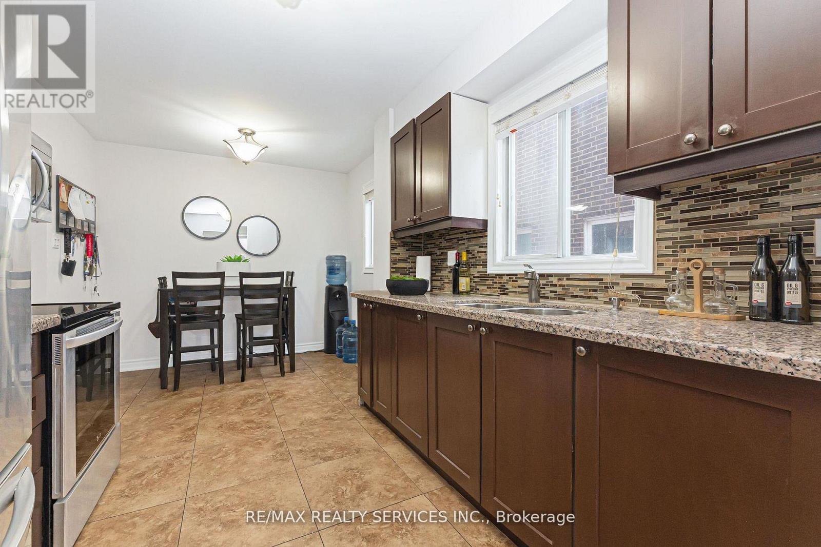 78 Wildercroft Avenue, Brampton, Ontario  L6V 4G5 - Photo 21 - W12918606