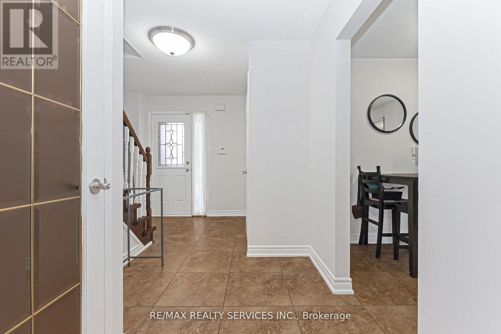 78 Wildercroft Avenue, Brampton, Ontario  L6V 4G5 - Photo 7 - W12918606