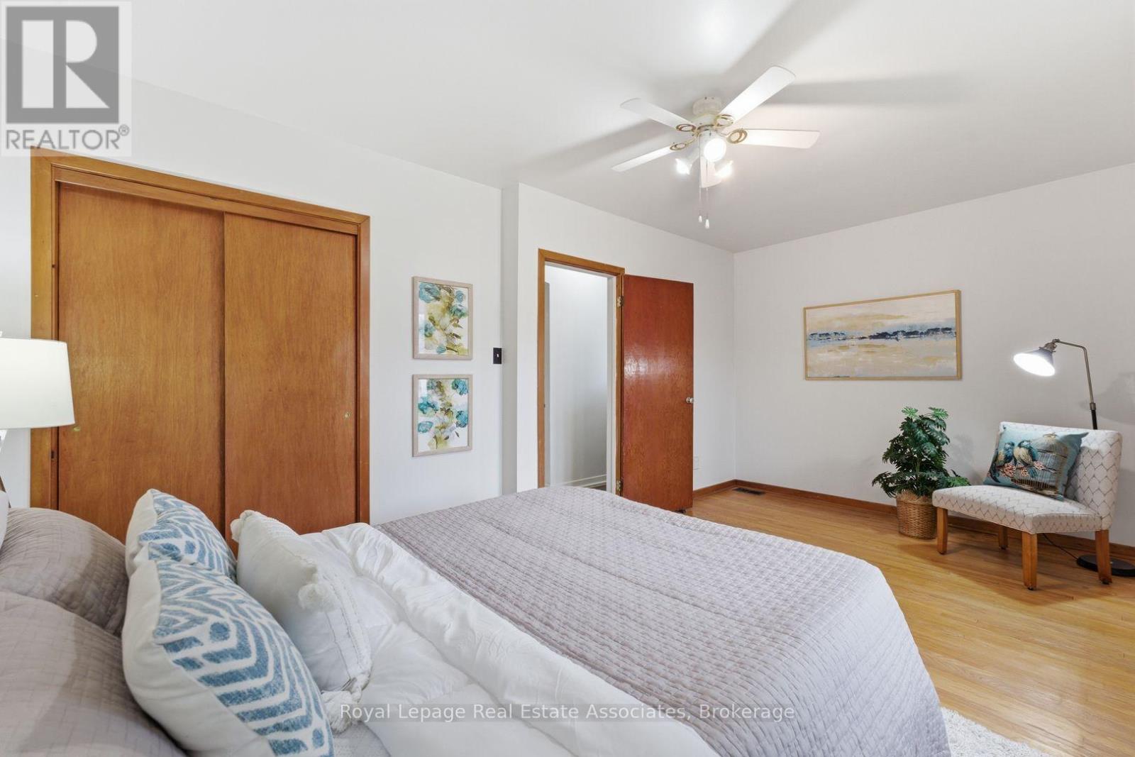 68 Gair Drive, Toronto, Ontario  M8W 4P8 - Photo 13 - W12918608