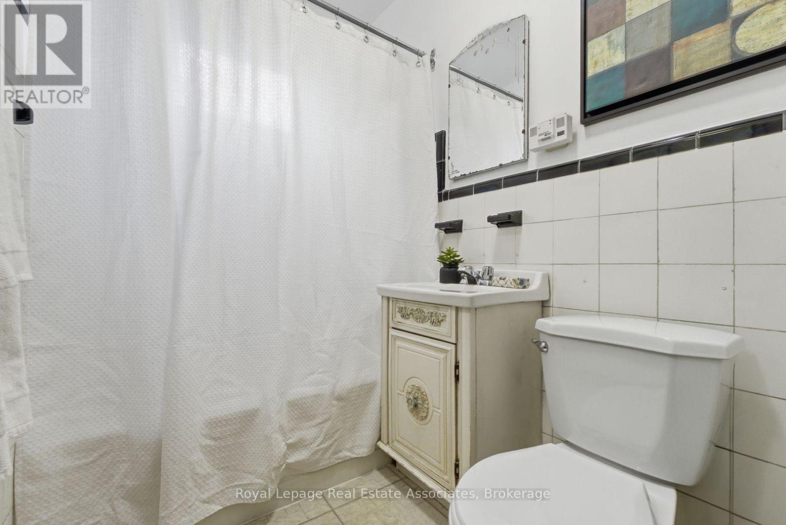 68 Gair Drive, Toronto, Ontario  M8W 4P8 - Photo 18 - W12918608