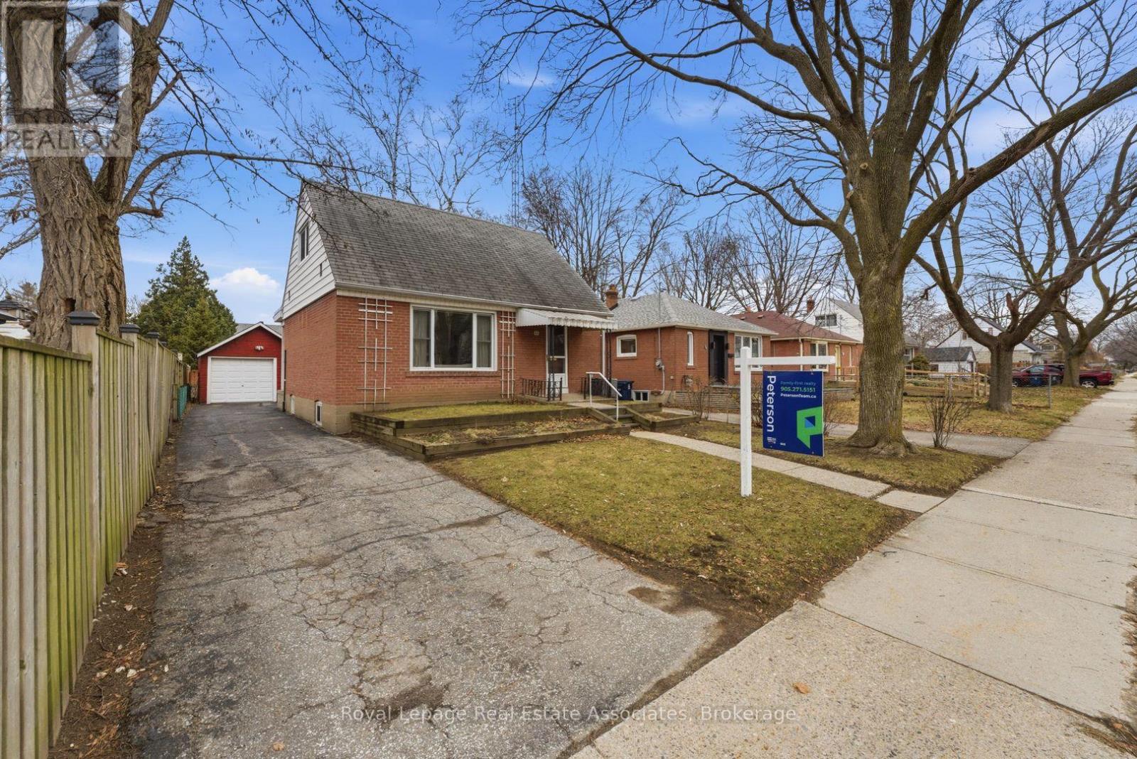 68 Gair Drive, Toronto, Ontario  M8W 4P8 - Photo 2 - W12918608