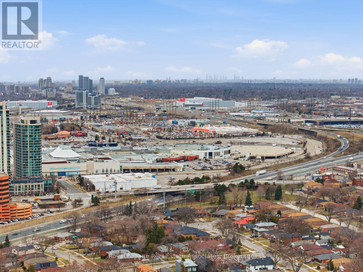 68 Gair Drive, Toronto, Ontario  M8W 4P8 - Photo 32 - W12918608