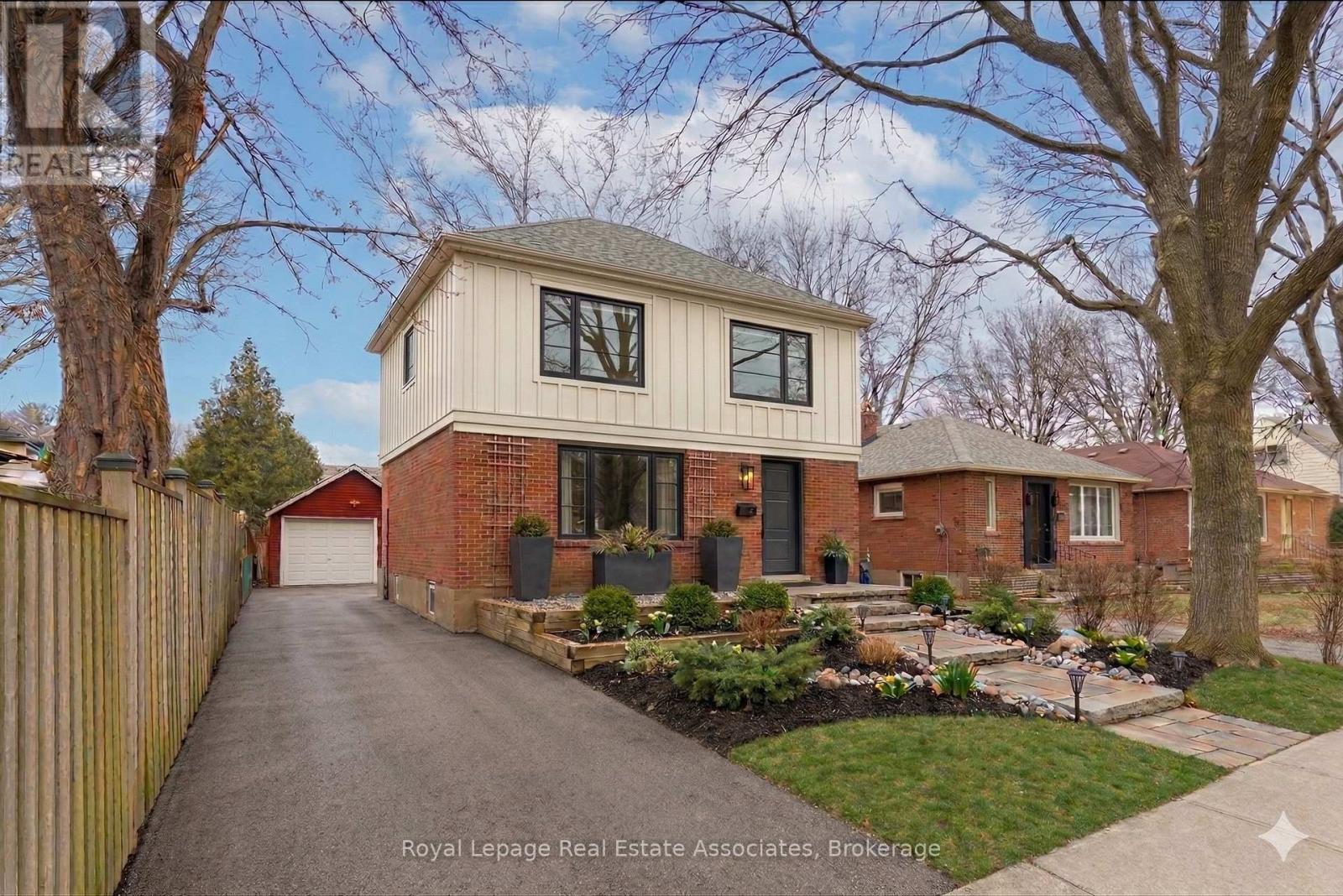 68 Gair Drive, Toronto, Ontario  M8W 4P8 - Photo 33 - W12918608