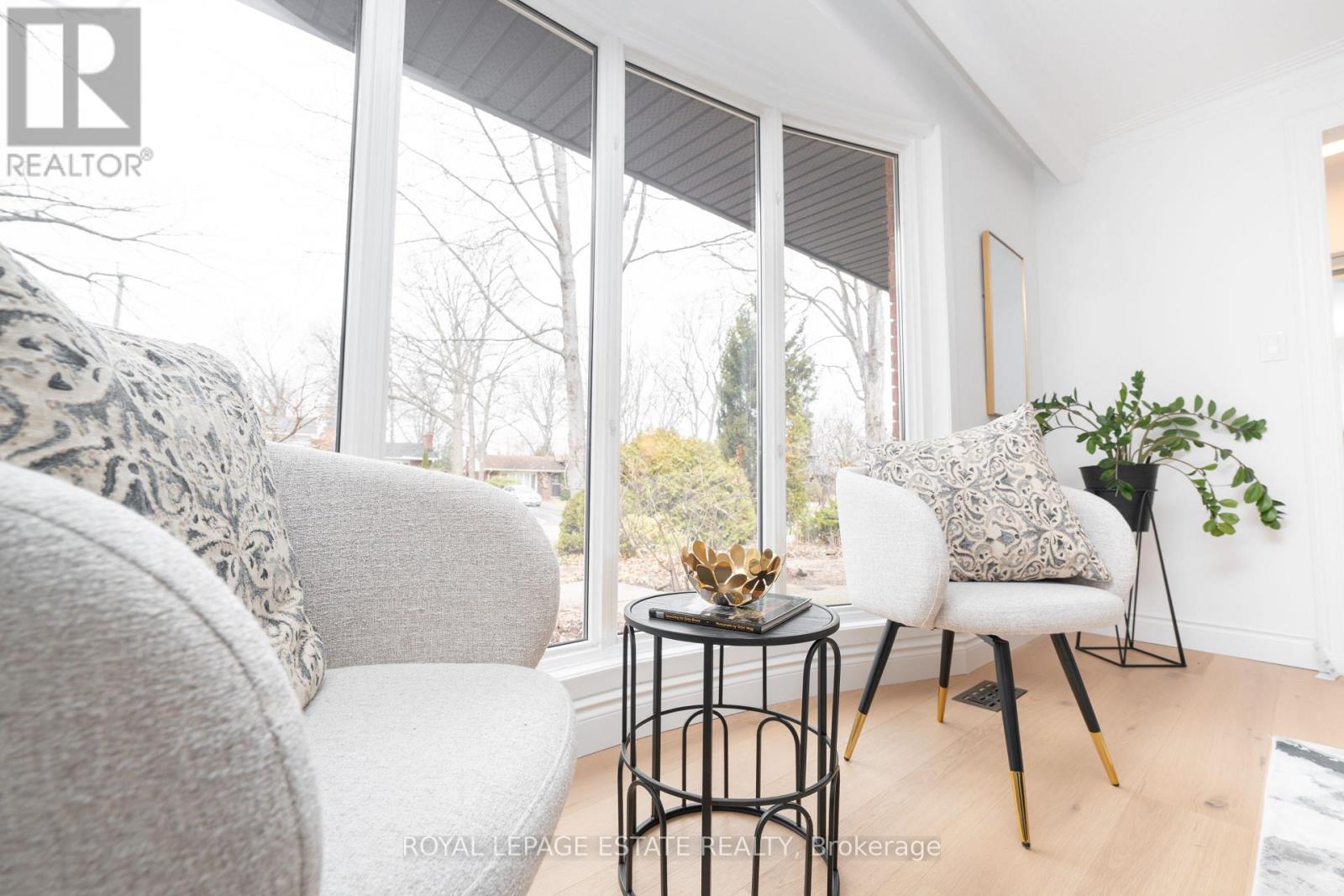 474 Sandlewood Road, Oakville, Ontario  L6L 3S4 - Photo 3 - W12918620