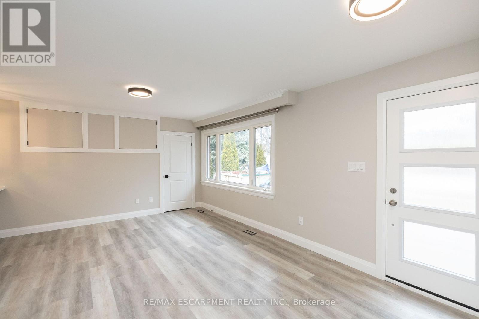 402 Third Line, Oakville, Ontario  L6L 4A5 - Photo 18 - W12918630