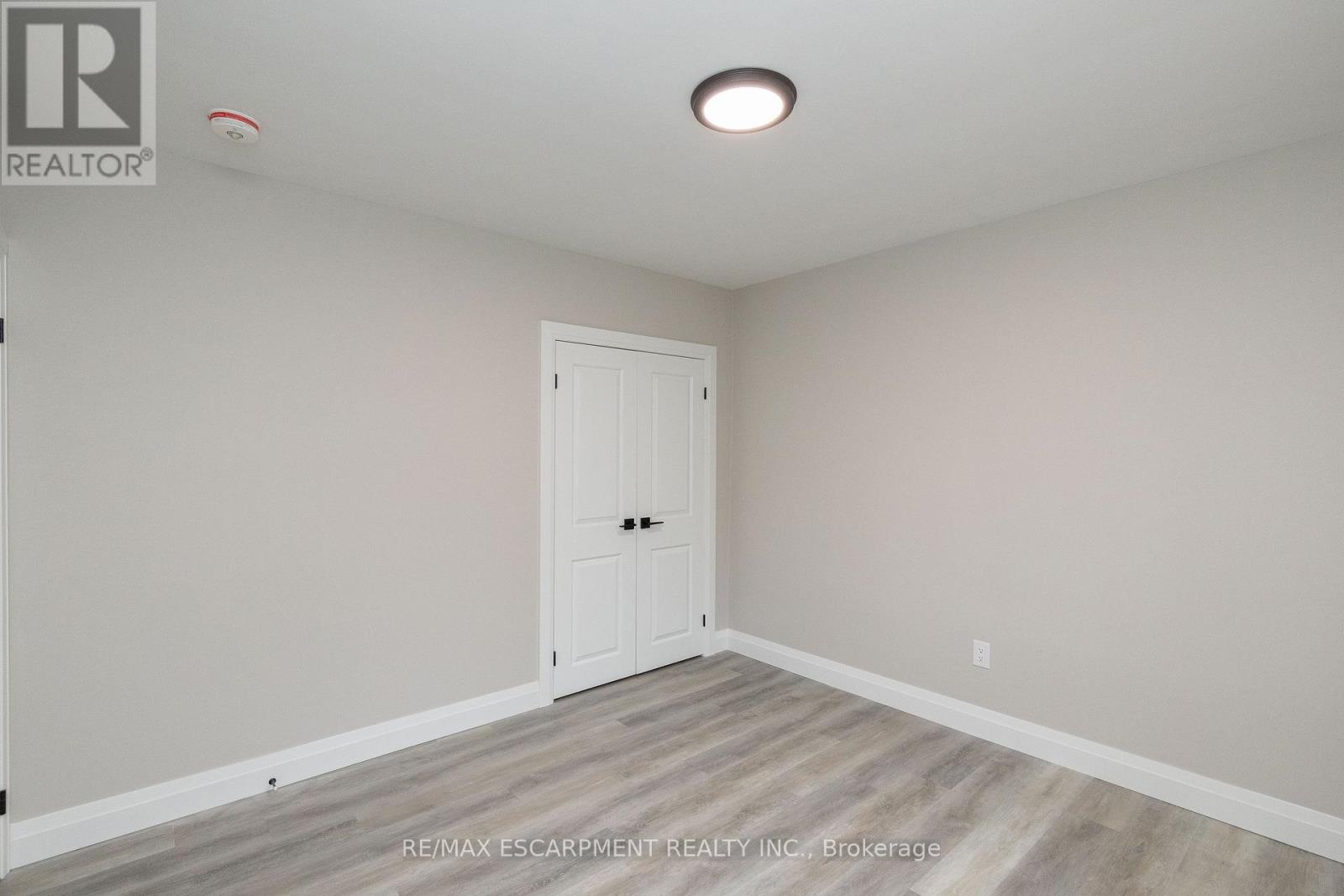 402 Third Line, Oakville, Ontario  L6L 4A5 - Photo 27 - W12918630