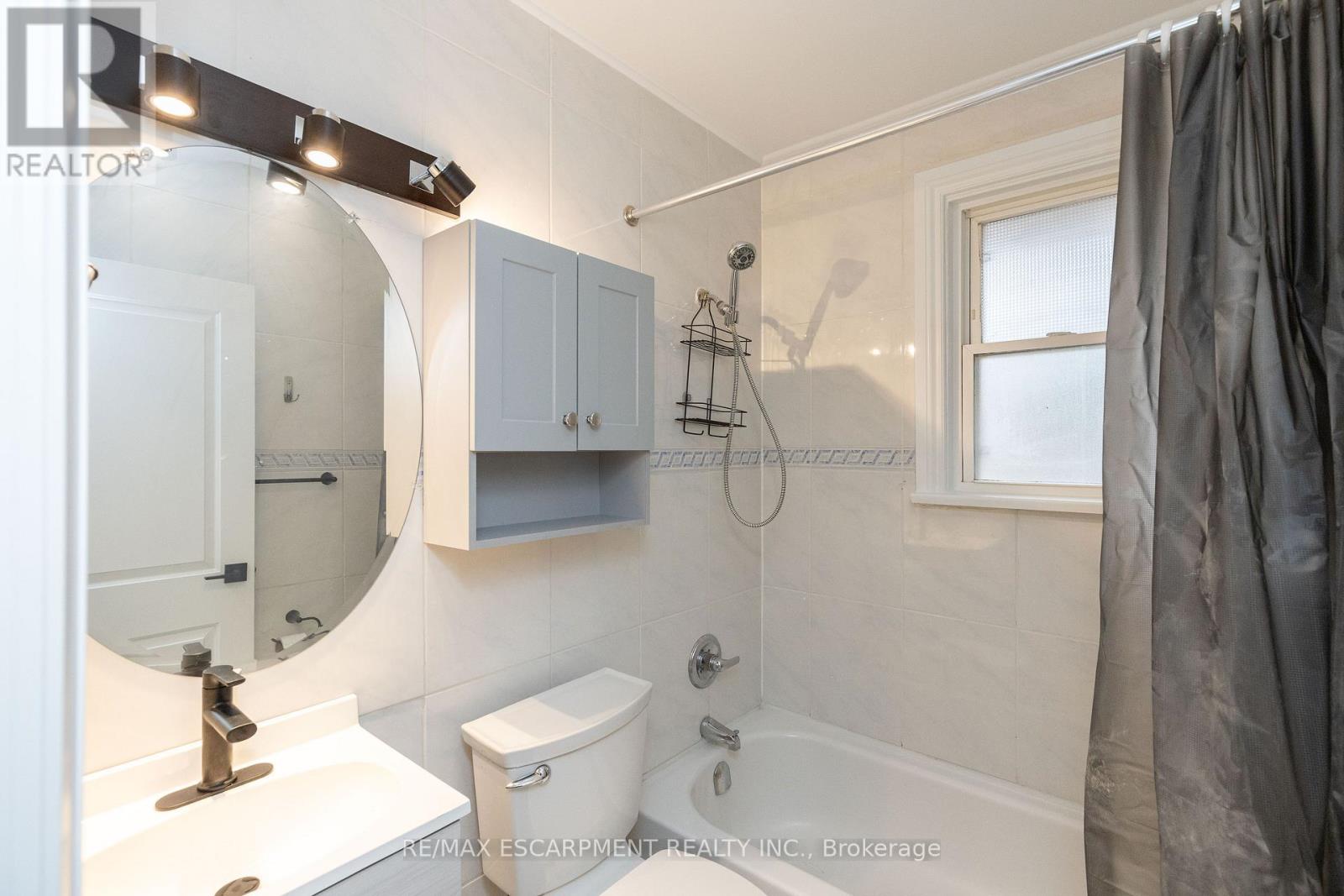 402 Third Line, Oakville, Ontario  L6L 4A5 - Photo 33 - W12918630