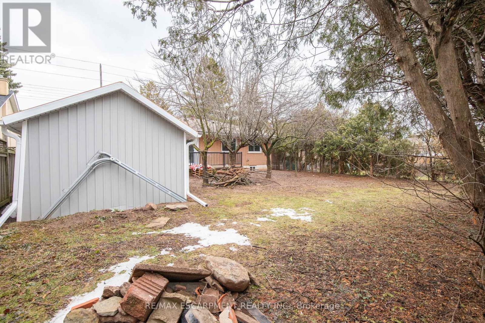 402 Third Line, Oakville, Ontario  L6L 4A5 - Photo 38 - W12918630