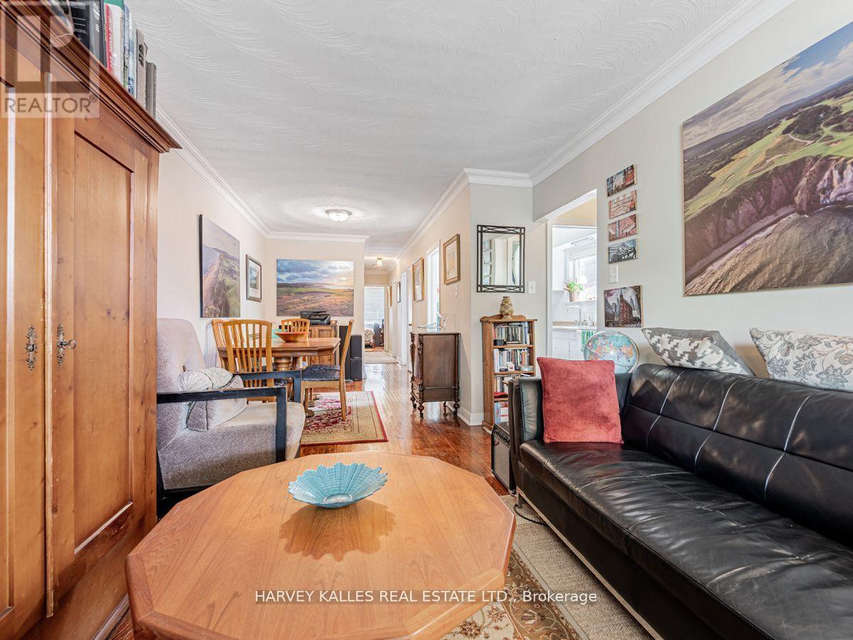 103 & 105 Gilmour Avenue, Toronto, Ontario  M6P 3B2 - Photo 22 - W12918646