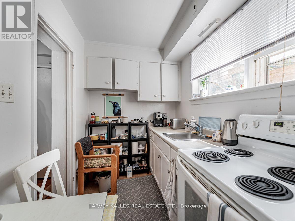 103 & 105 Gilmour Avenue, Toronto, Ontario  M6P 3B2 - Photo 30 - W12918646