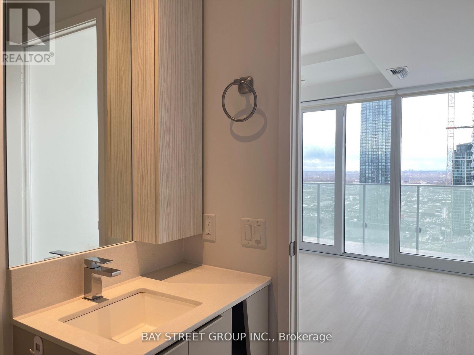 2204 - 3900 Confederation Parkway, Mississauga, Ontario  L5B 0M3 - Photo 12 - W12918680