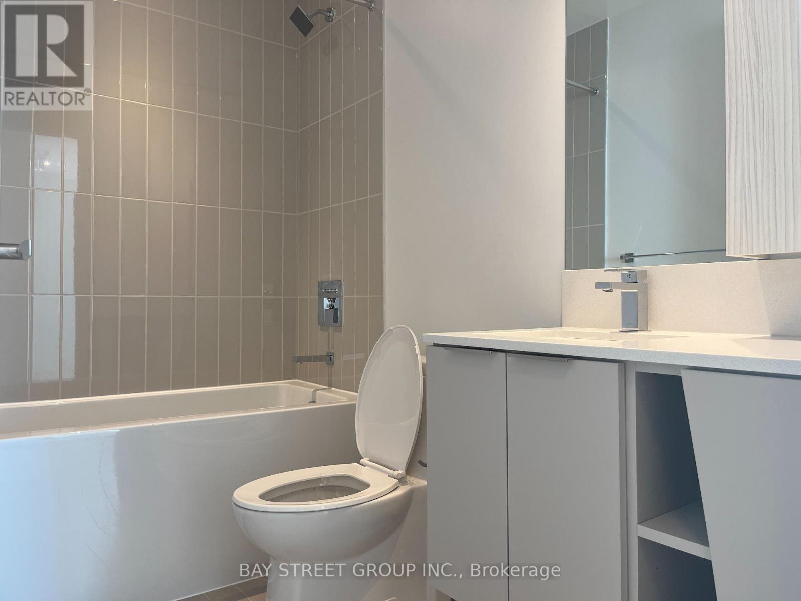 2204 - 3900 Confederation Parkway, Mississauga, Ontario  L5B 0M3 - Photo 15 - W12918680