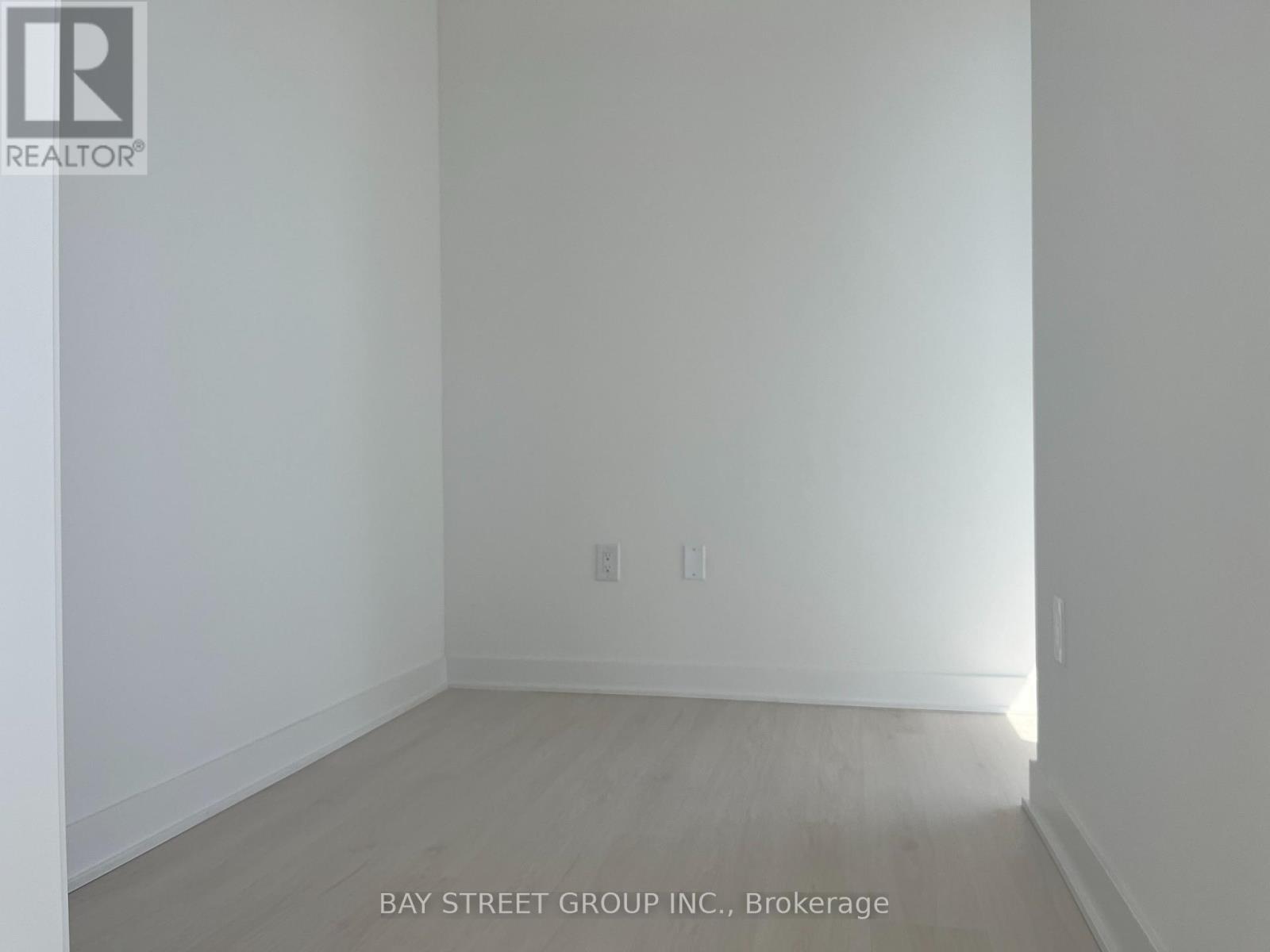 2204 - 3900 Confederation Parkway, Mississauga, Ontario  L5B 0M3 - Photo 17 - W12918680