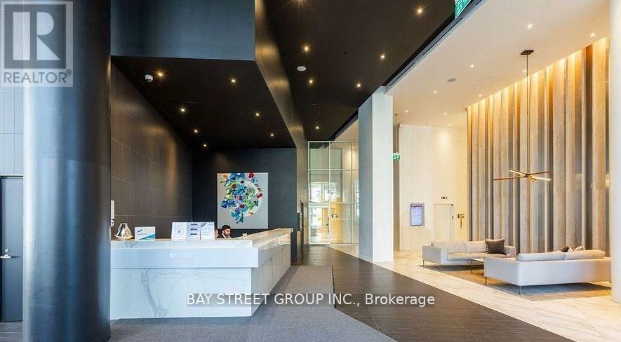 2204 - 3900 Confederation Parkway, Mississauga, Ontario  L5B 0M3 - Photo 24 - W12918680