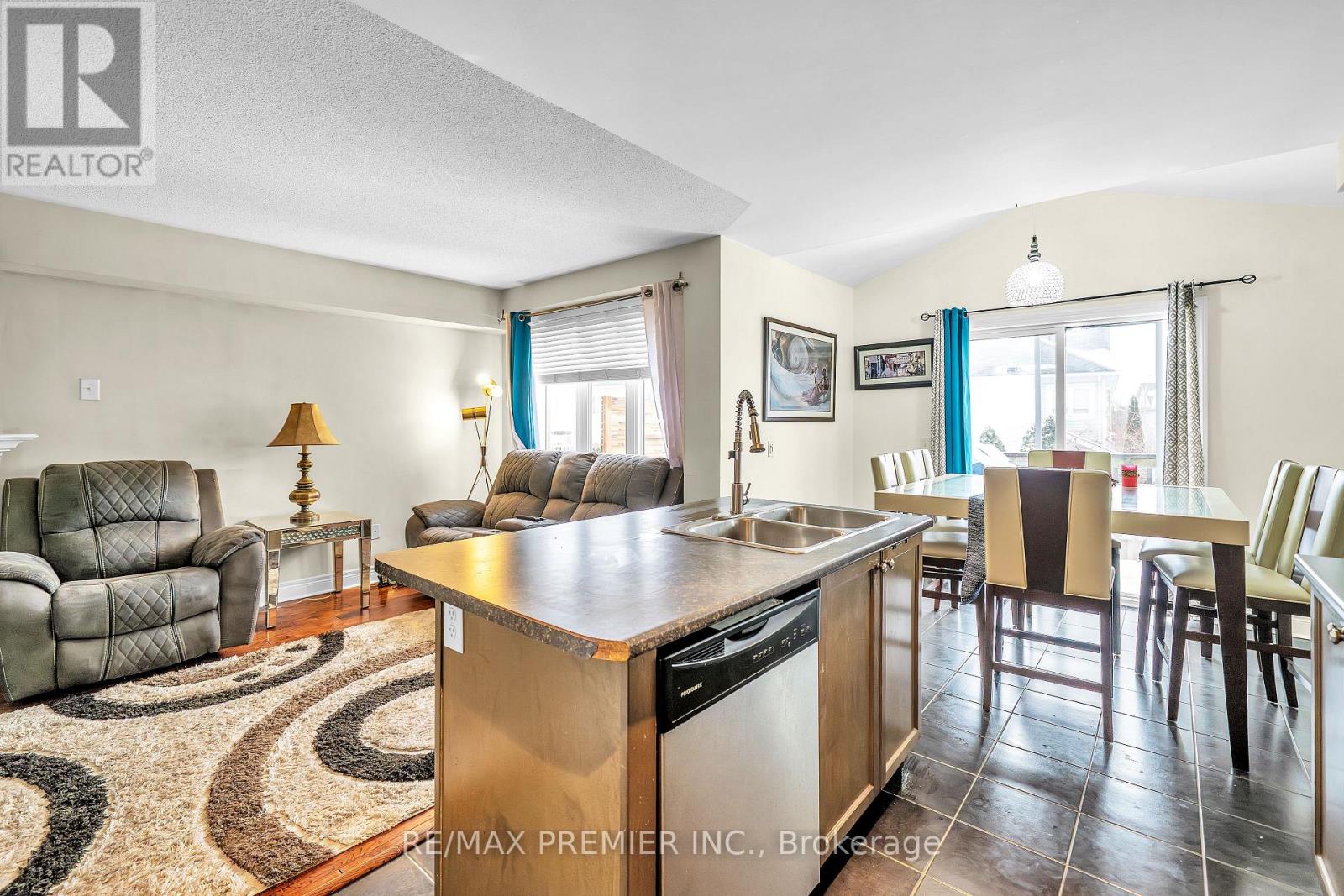 164 Dewell Crescent, Clarington, Ontario  L1E 0B9 - Photo 10 - E12813850