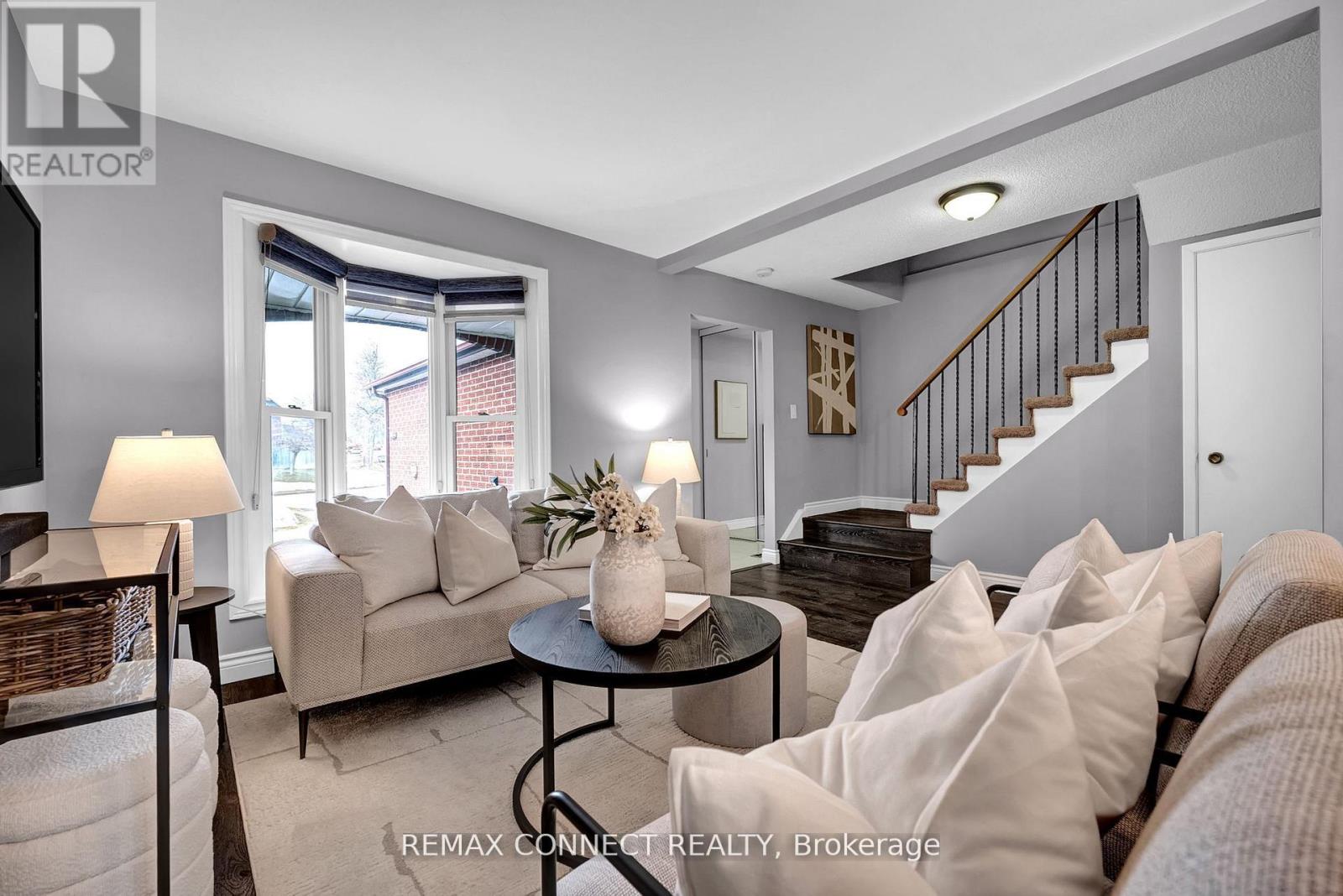 1182 Cedarcroft Crescent, Pickering, Ontario  L1X 1S2 - Photo 5 - E12911290