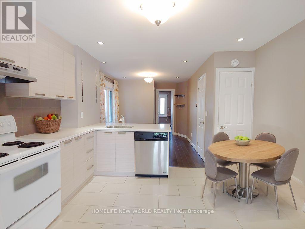 MAIN - 35 EAST LYNN AVENUE, Toronto, Ontario