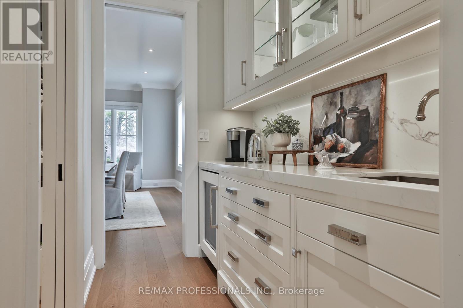 51 Saybrook Avenue, Toronto, Ontario  M8Z 2V6 - Photo 17 - W12918564