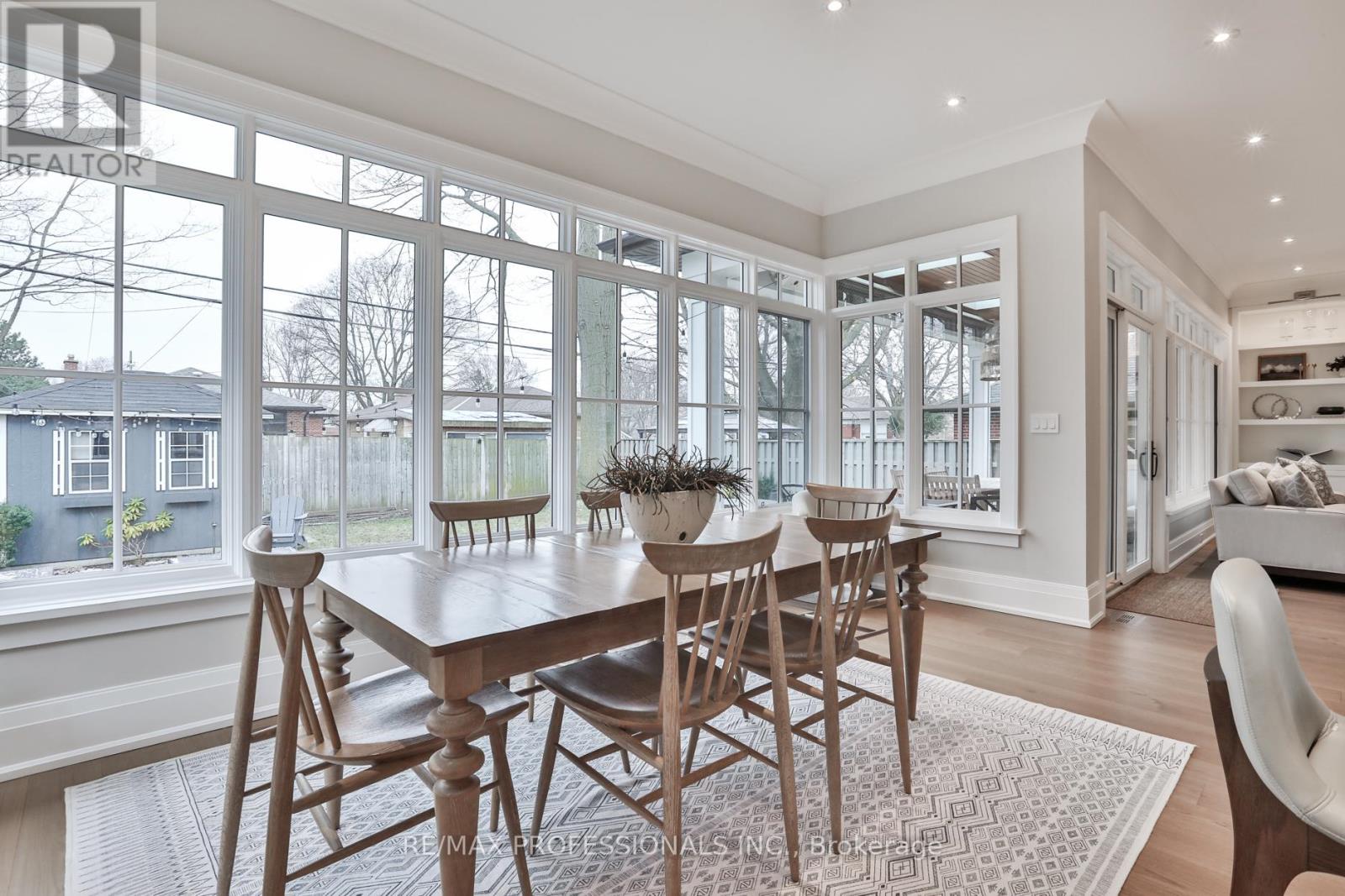 51 Saybrook Avenue, Toronto, Ontario  M8Z 2V6 - Photo 15 - W12918564