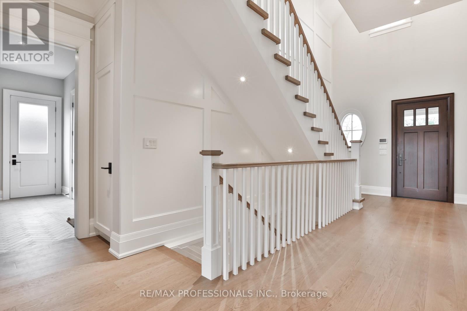 51 Saybrook Avenue, Toronto, Ontario  M8Z 2V6 - Photo 20 - W12918564