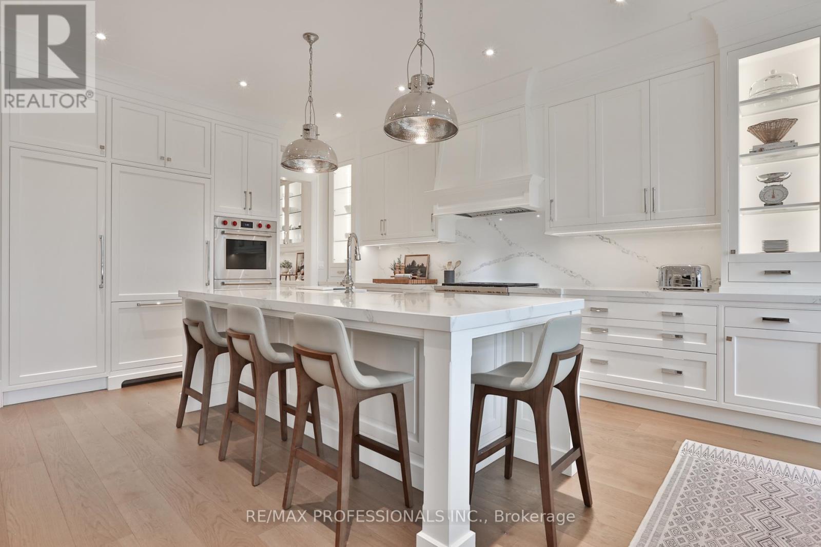 51 Saybrook Avenue, Toronto, Ontario  M8Z 2V6 - Photo 10 - W12918564