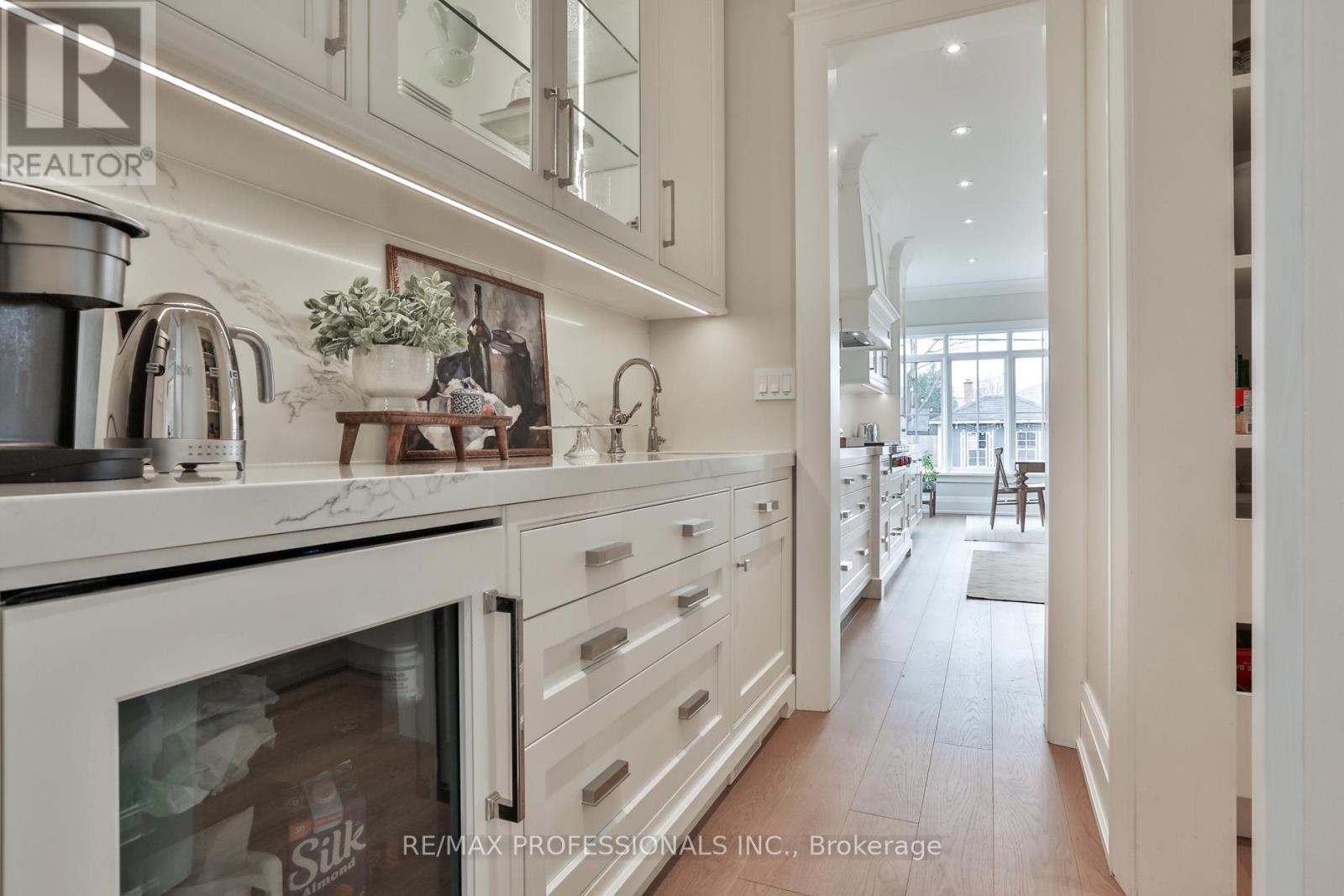 51 Saybrook Avenue, Toronto, Ontario  M8Z 2V6 - Photo 18 - W12918564