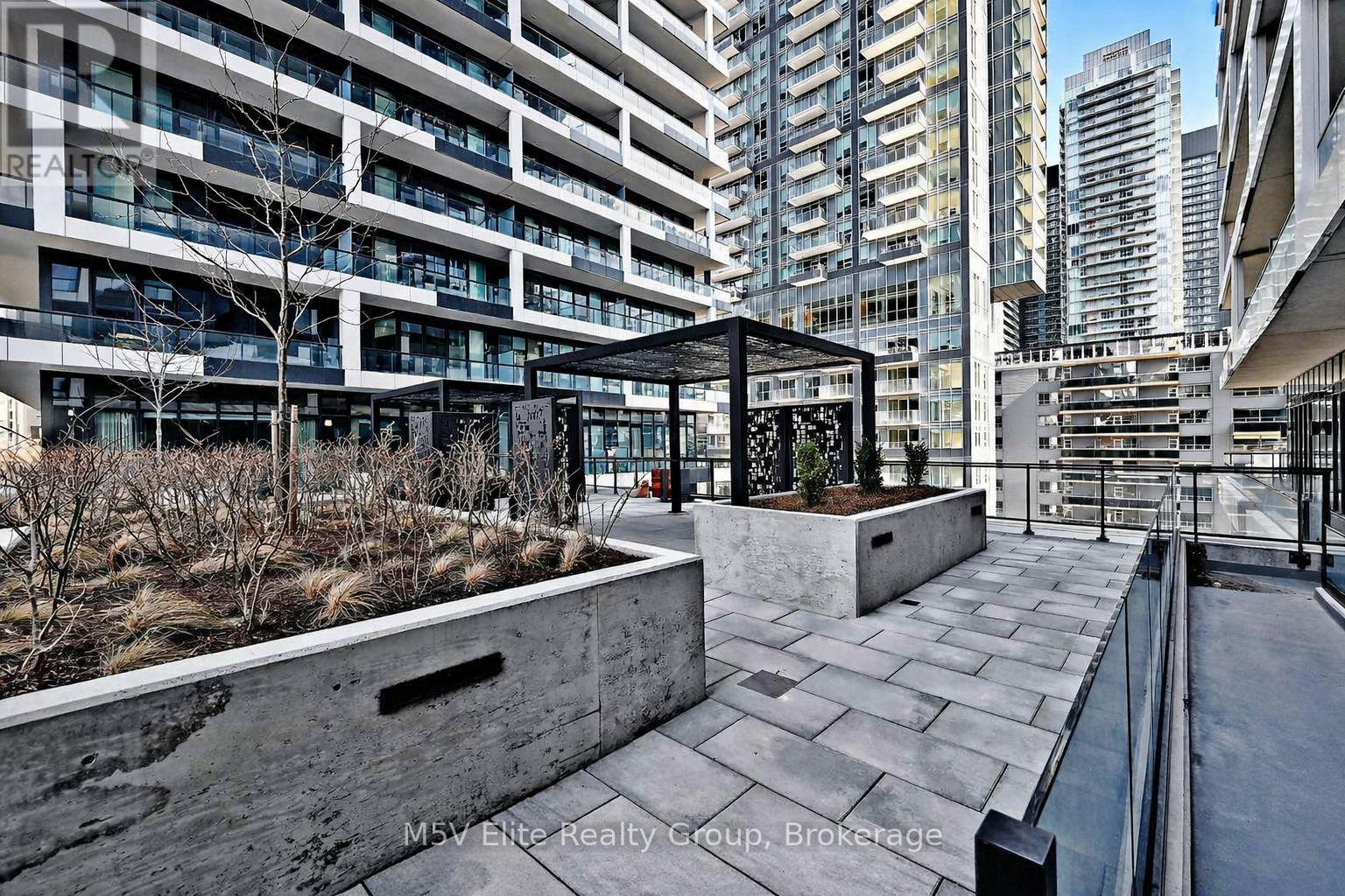 2505 - 65 Broadway Avenue, Toronto, Ontario  M4P 1T9 - Photo 13 - C12905258