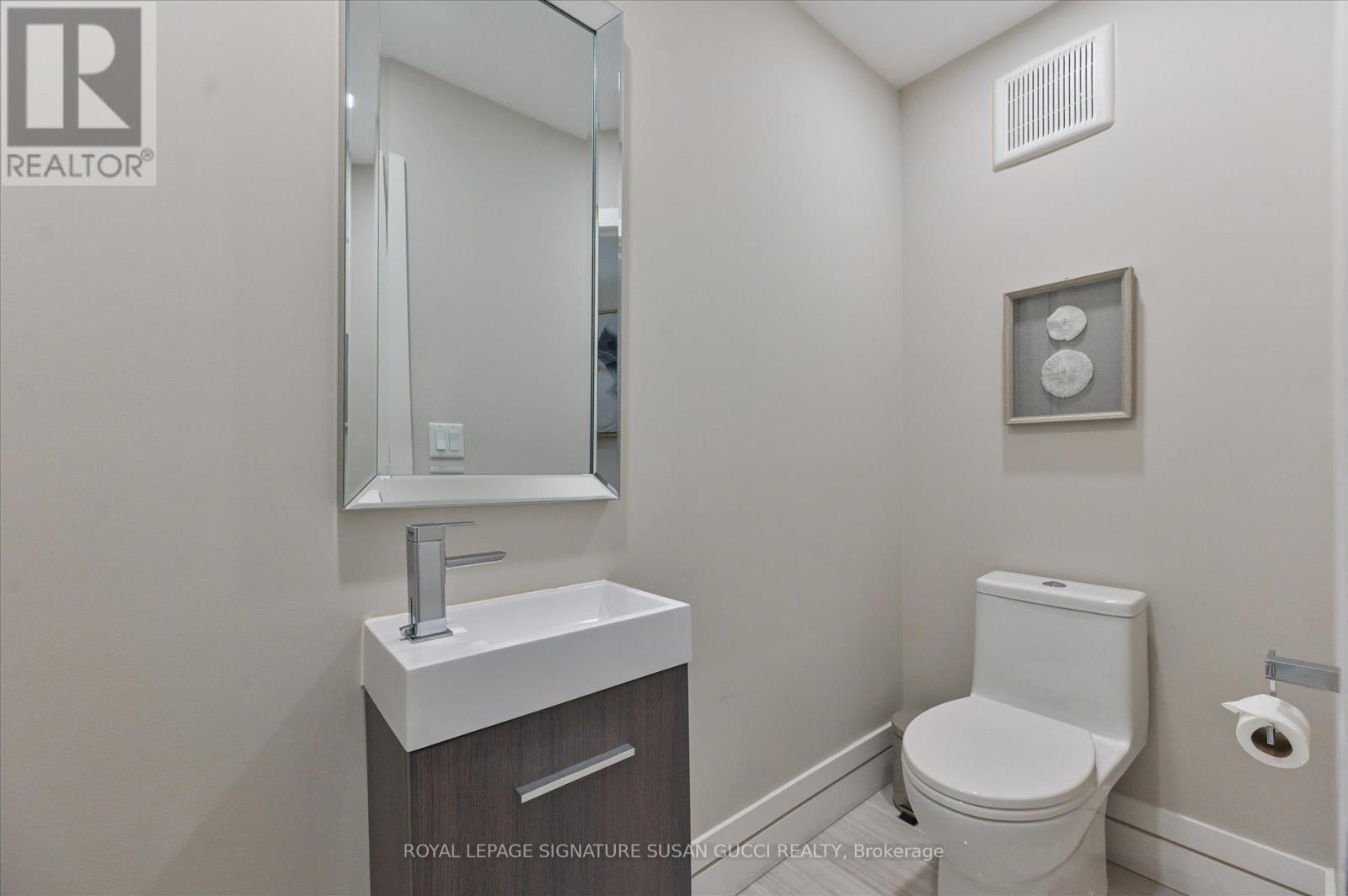 18 Ferris Road, Toronto, Ontario  M4B 1G1 - Photo 16 - E12916244