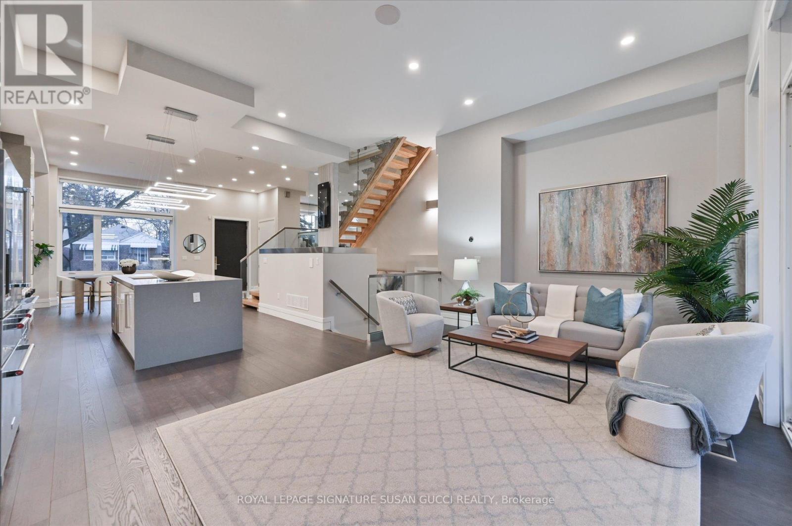 18 Ferris Road, Toronto, Ontario  M4B 1G1 - Photo 14 - E12916244