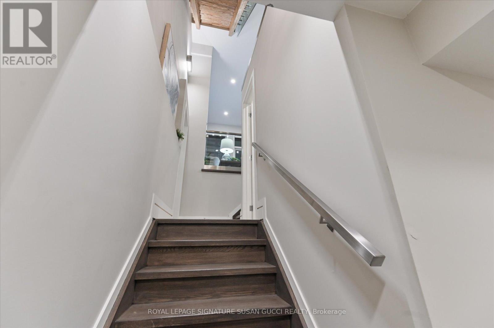 18 Ferris Road, Toronto, Ontario  M4B 1G1 - Photo 37 - E12916244