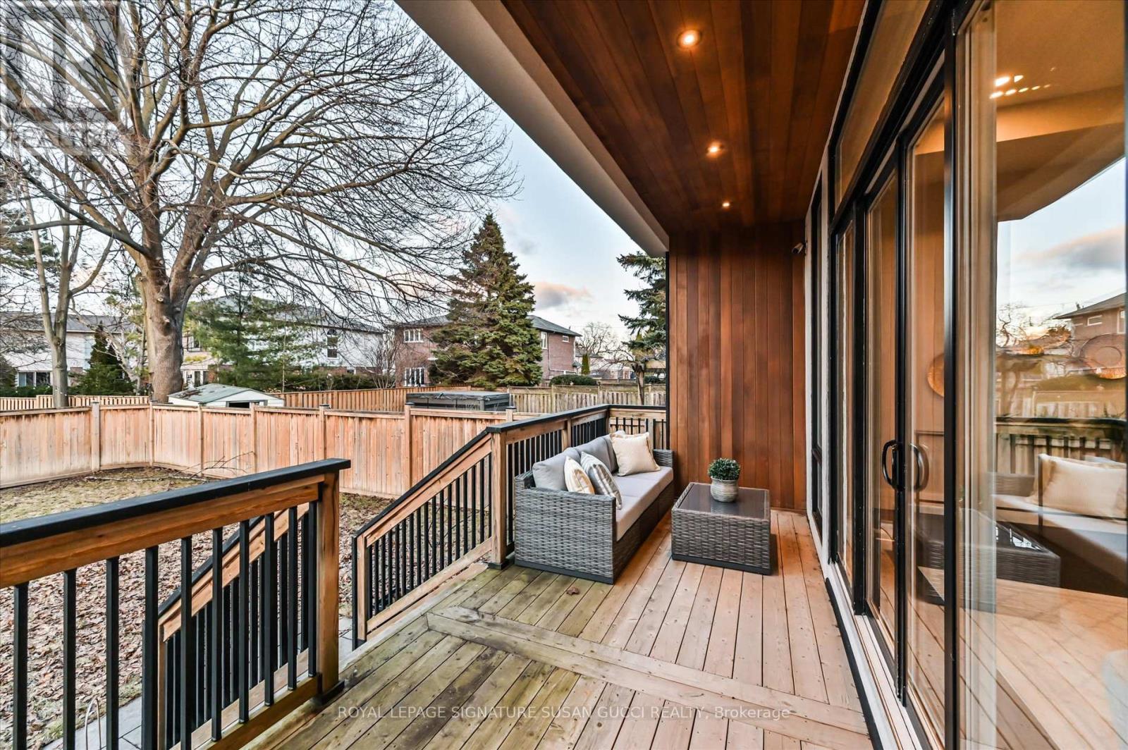 18 Ferris Road, Toronto, Ontario  M4B 1G1 - Photo 44 - E12916244