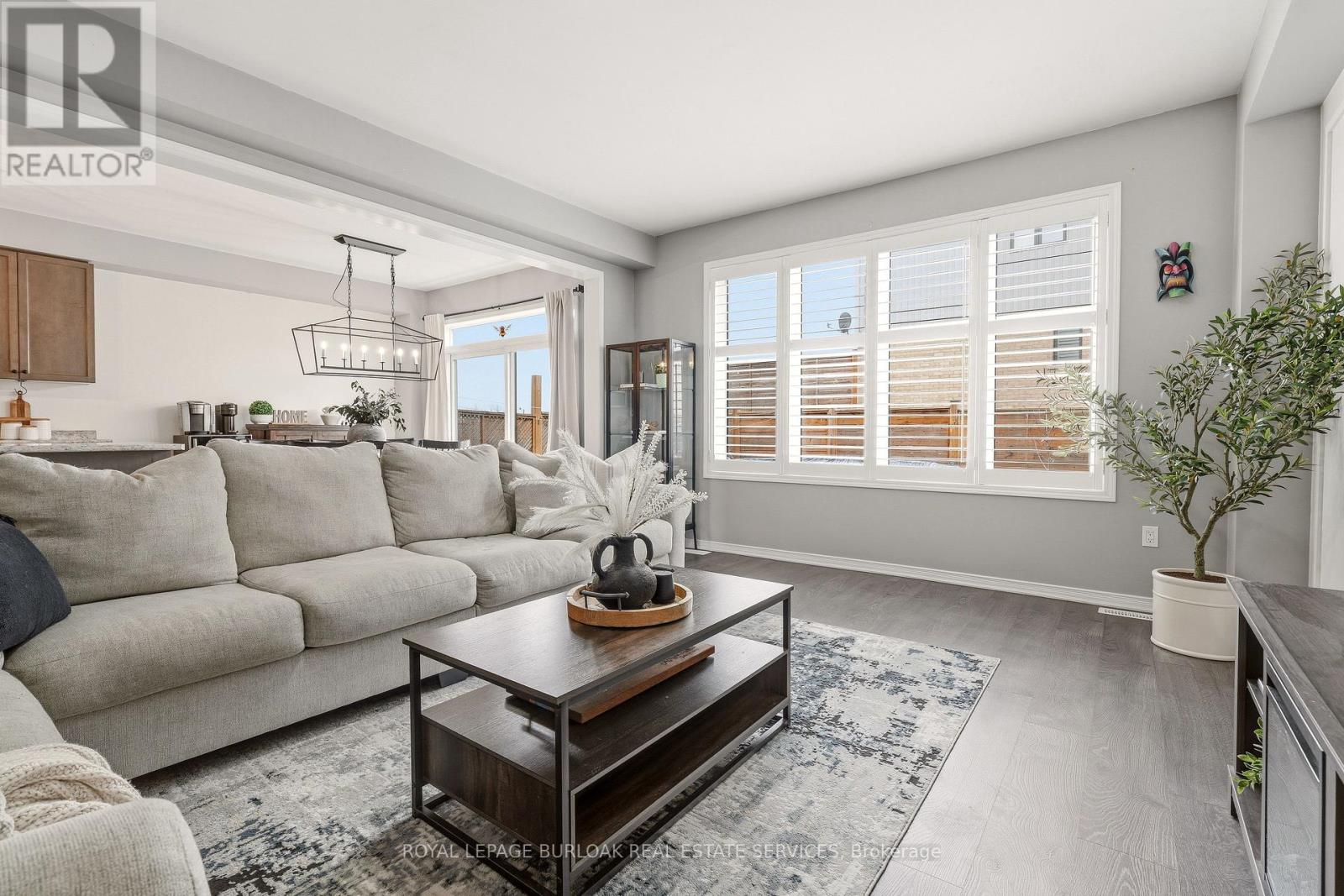 105 Larry Crescent, Haldimand, Ontario  N3W 0B2 - Photo 15 - X12918530