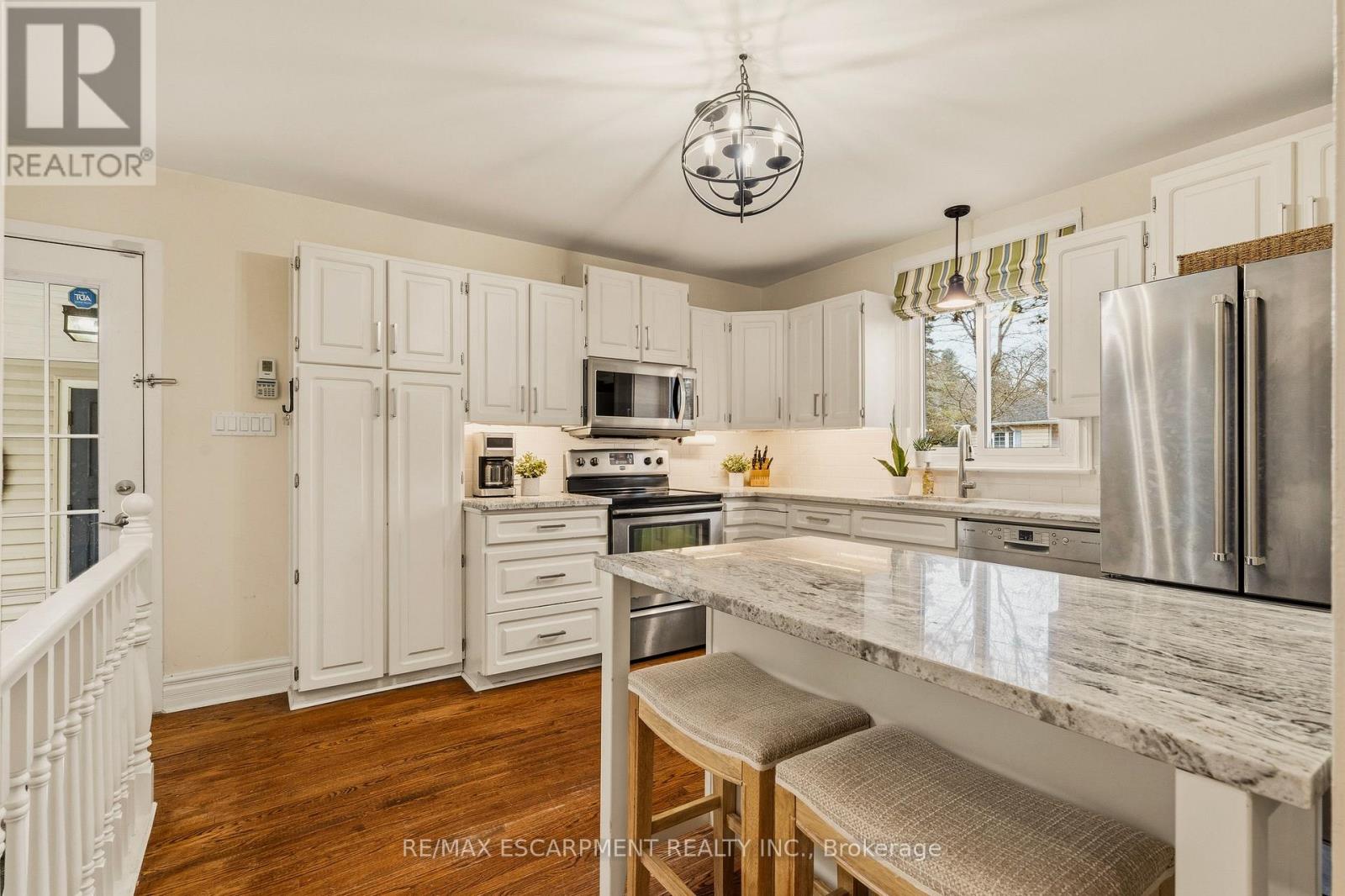 38 Parker Avenue, Hamilton, Ontario  L9G 1A7 - Photo 13 - X12918588