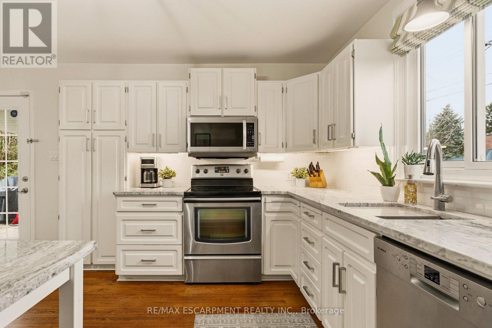 38 Parker Avenue, Hamilton, Ontario  L9G 1A7 - Photo 16 - X12918588