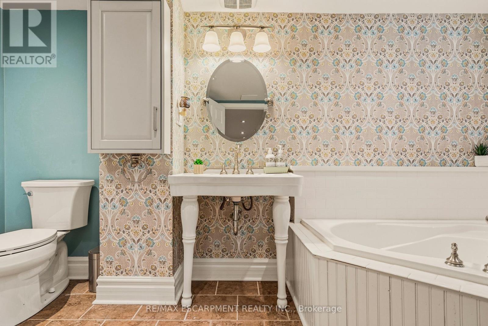 38 Parker Avenue, Hamilton, Ontario  L9G 1A7 - Photo 33 - X12918588