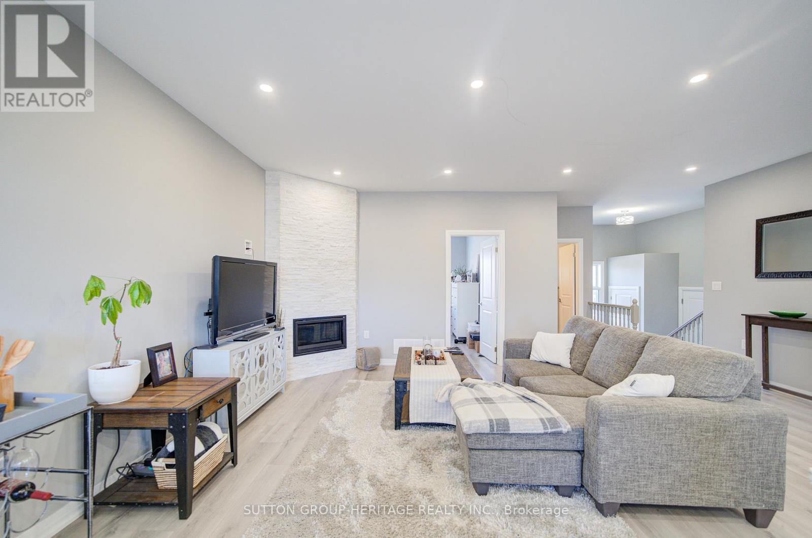 42 Mcfarland Drive, Belleville, Ontario  K8N 2X2 - Photo 7 - X12918598